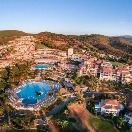 Studio 4 Personnes Studio 4/5 Personnes Avec Vue - Cap Esterel, Cote D'azur. Апартаменты